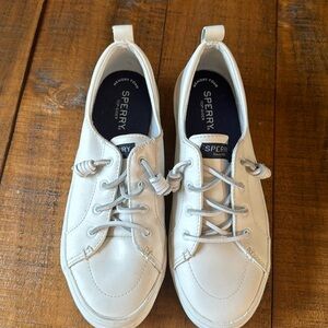 Sperry women’s crest vibe leather sneaker 8.5